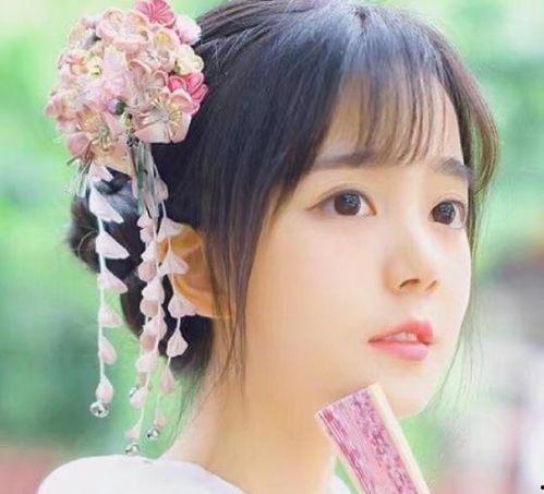 吃瓜少女为书分