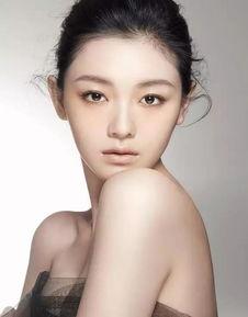 明星吃瓜口型分析,口型揭秘娱乐圈幕后真相