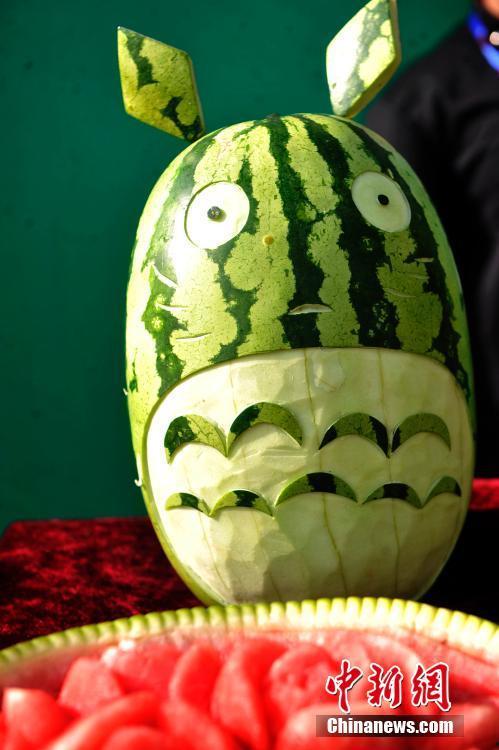 重庆吃瓜群,麻辣鲜香，揭秘山城美食江湖